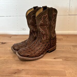 Kids size 3 cowboy boots